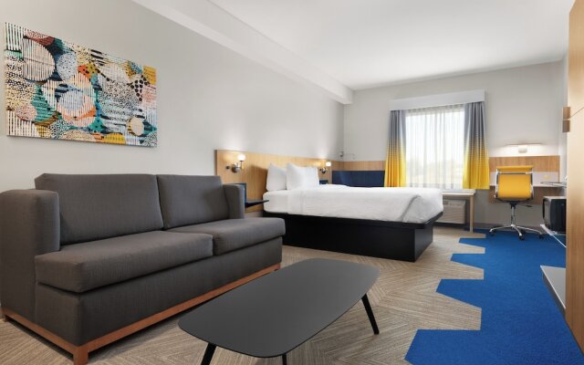 Microtel by Wyndham Lachute