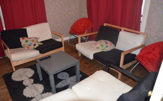Women Bed - Hostel (adults only)