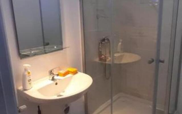 Apartament de vis cu parcare privata