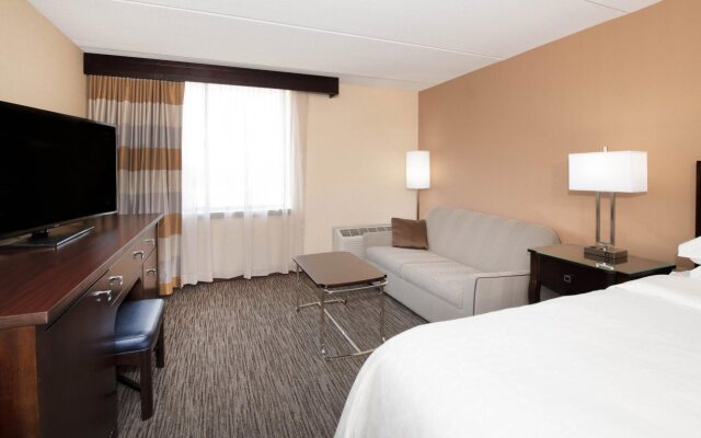 Sheraton Milwaukee Brookfield Hotel