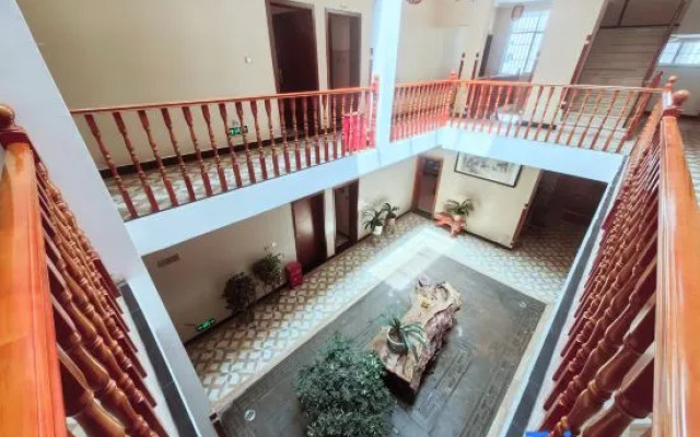 Orange City Hotel No. 2 (Zhongyi Market, the Old Town of Lijiang)
