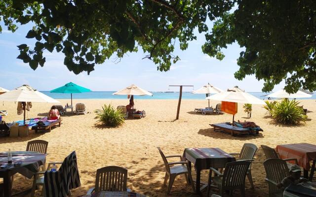 Full Moon Resort