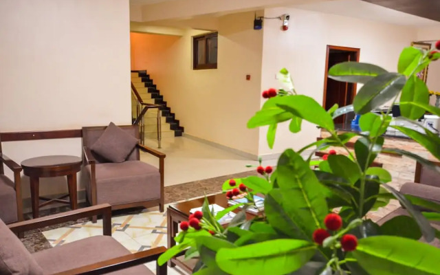 OYO 16061 Hotel Holly Hock