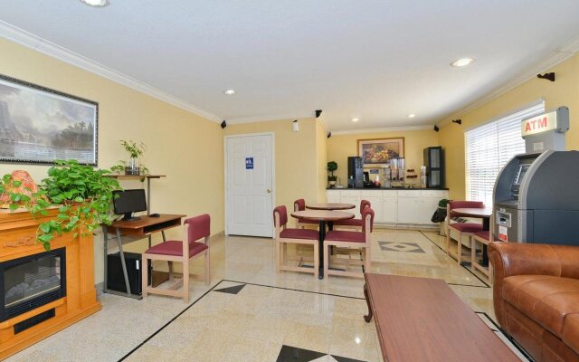 OYO Hotel Shenandoah Woodlands Mall