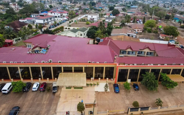 Crismon Hotel