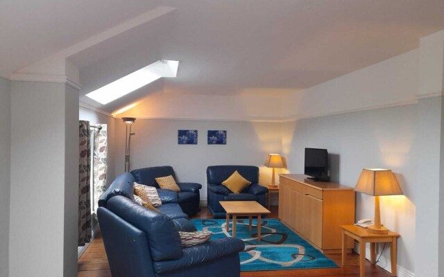 Stunning 2-bed Apartment at Westport Quay