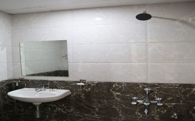 OYO 8997 Angeethi Hotel