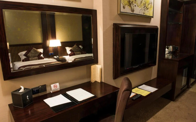 Royale Signature Hotel