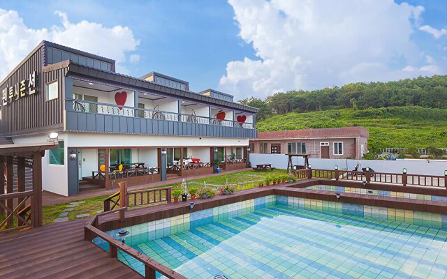 Namhae Two Season Pension