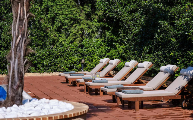 Blazer Suites Hotel