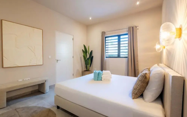 Chic 3BR Apartment Mambo Beach Area Stay