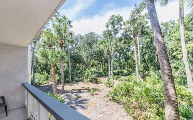 5403 Treetops