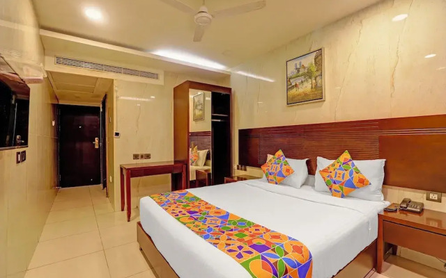 Fabhotel Western Inn