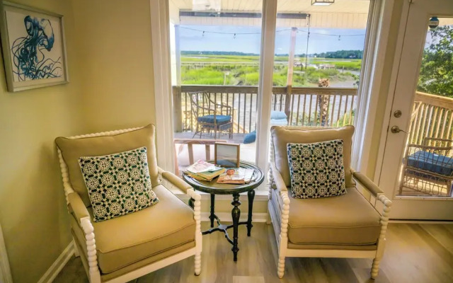 Riverfront Savannah Retreat w/ Private Dock!