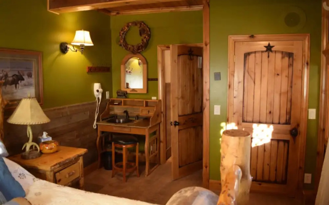 The Aspen Moose Vacation Cabin