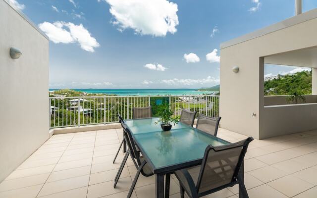 Sea Forever on Azure - Airlie Beach