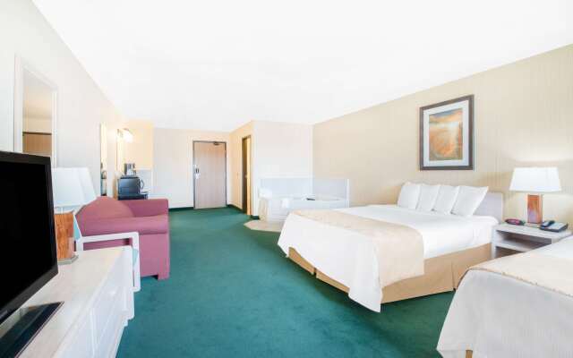 Days Inn & Suites by Wyndham Fargo 19th Ave/Airport Dome