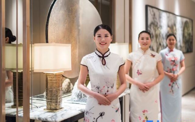 Gezhouba Hotel