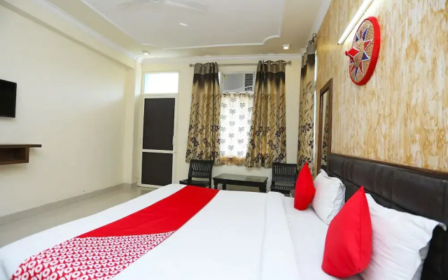 OYO 35823 Hotel Blumango