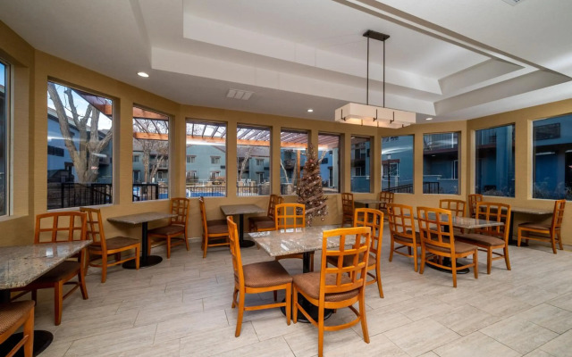 Endeavor Inn & Suites, Trademark Collection by Wyndham