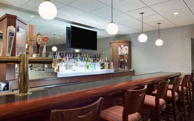 DoubleTree by Hilton Newark Penn Station