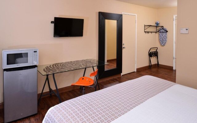 Americas Best Value Inn - Madison