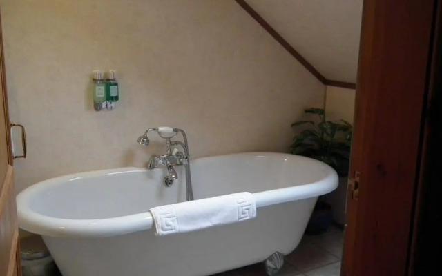 Ardlui Hotel