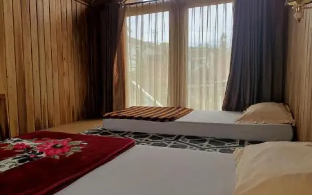 ADK Papandayan Homestay & Tour