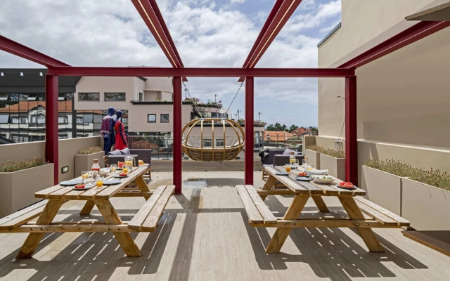 Drapes Design Apartments 3A Francês by An Island Apart