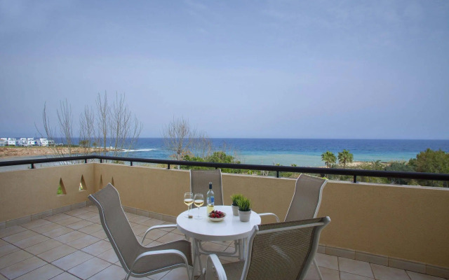 Alia Seafront Suite