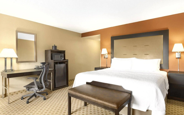 Hampton Inn & Suites Herndon-Reston