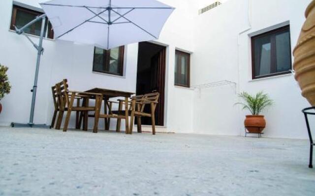 Lindos Central Apartments
