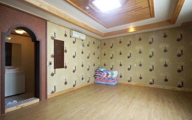 Mungyeong Arirang Hotel