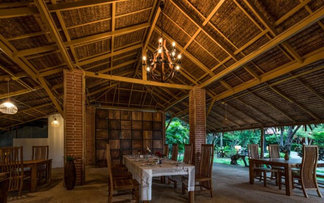 Locals Villa Hotel
