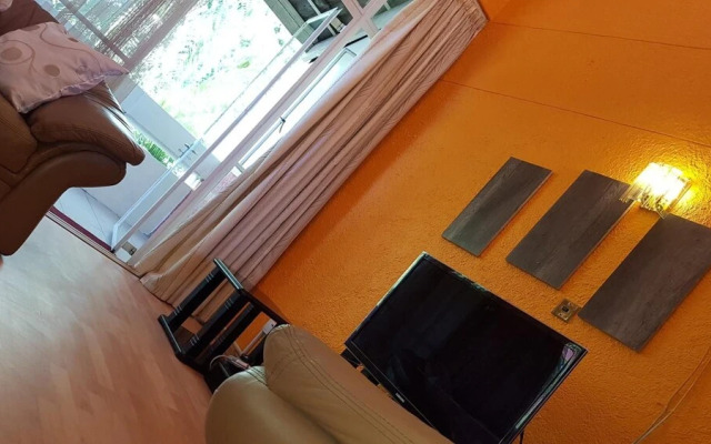 Lolos Cosy One Bedroom Apartment