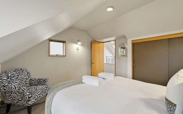 Lakeside Indulgence on Wilmot