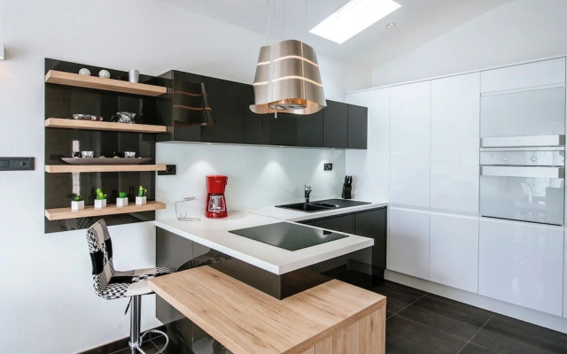 Luxurious Apartment in Zadar With Garden