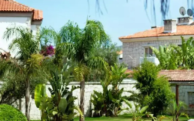 Triangulo Hotel Alacati (Adults Only +12)
