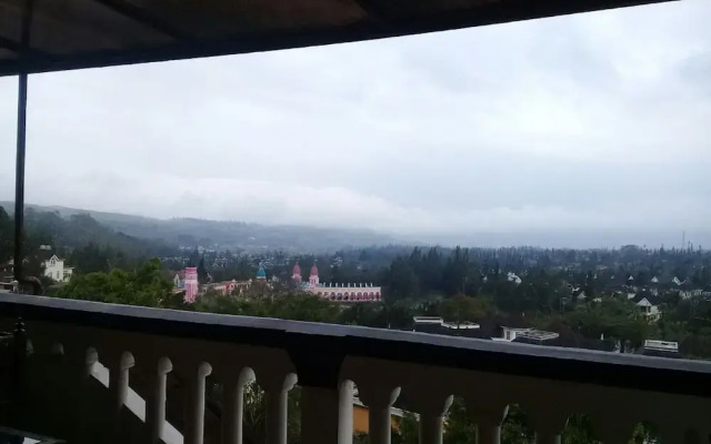 Villa Kota Bunga Vinca