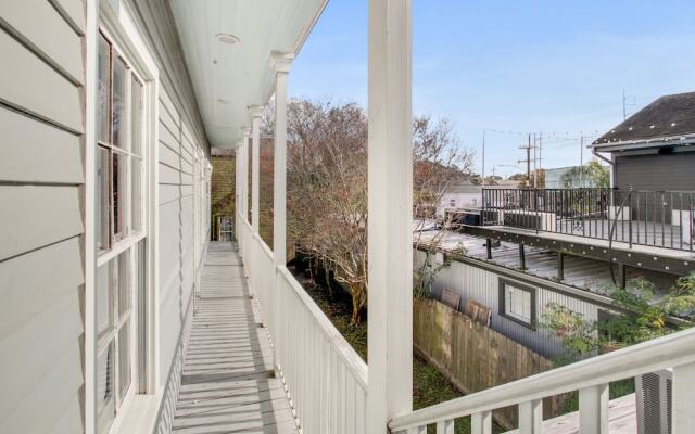 Montgomery Apartments on Magazine Street