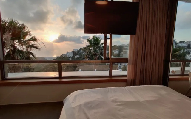 Luxury Suites by Notaly Ariel