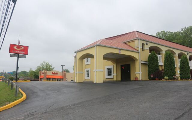 Econo Lodge Huntington - Barboursville University Area