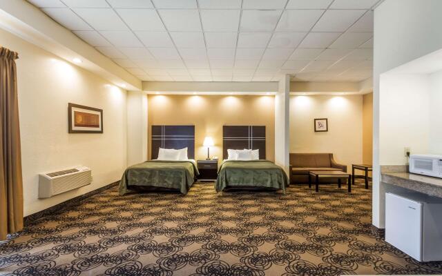 Quality Suites Milwaukee Airport