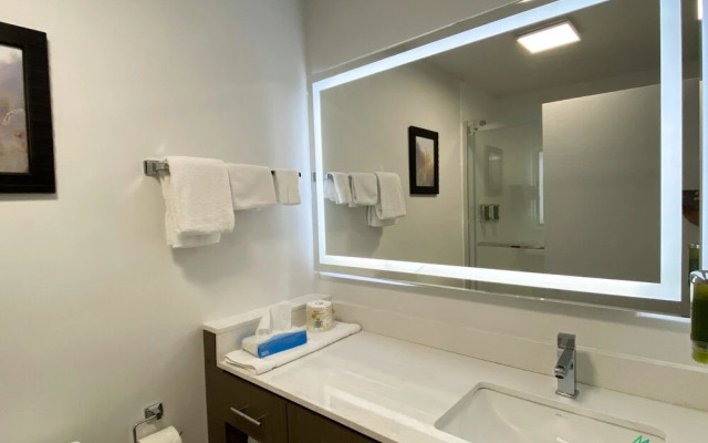 Glengarry Extended Stays