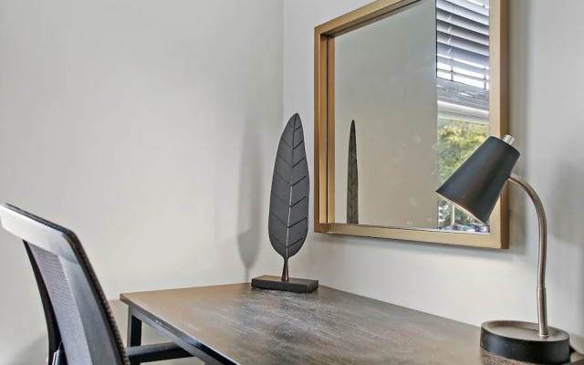 Adorable 1BR Apartment in Evanston