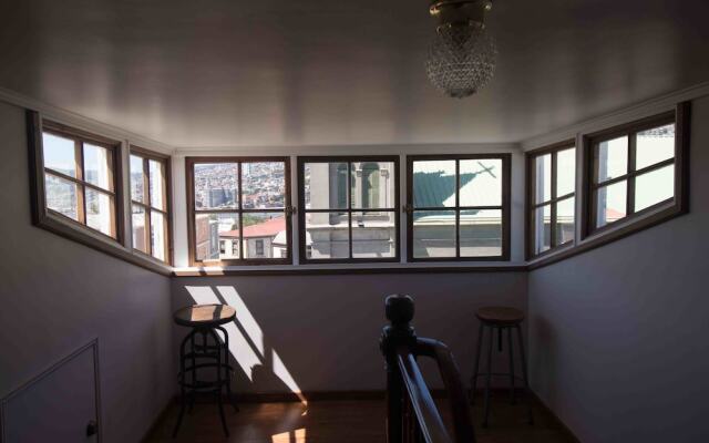 Wood Residence Hotel Boutique