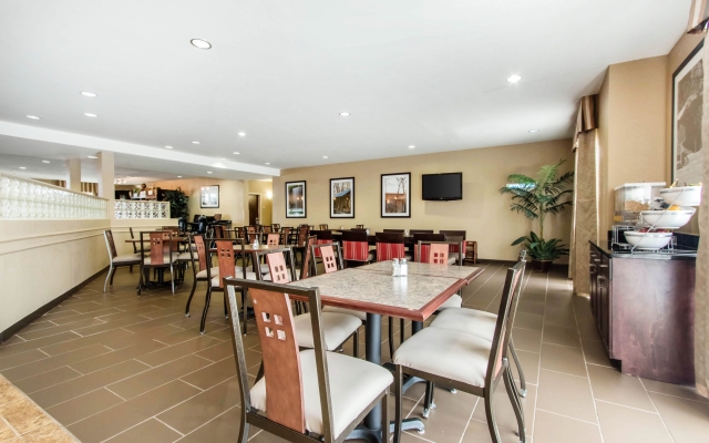 Quality Inn & Suites near Lake Eufaula