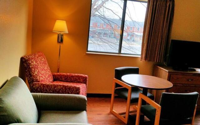 Super 8 Baltimore Essex Area