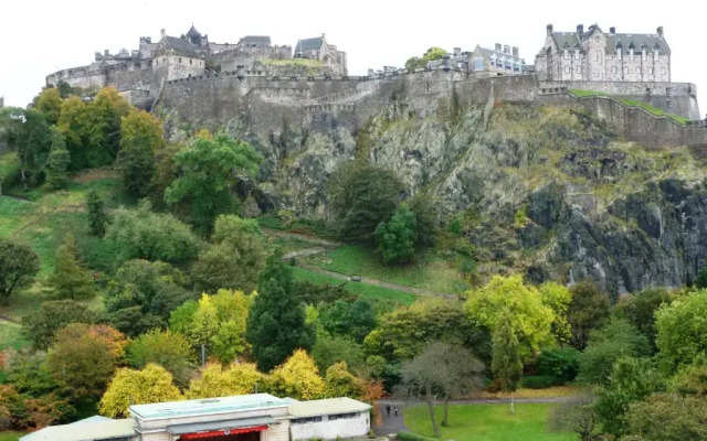 100 Princes Street