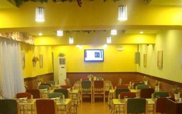 Home Inn Shenyang Railway Station